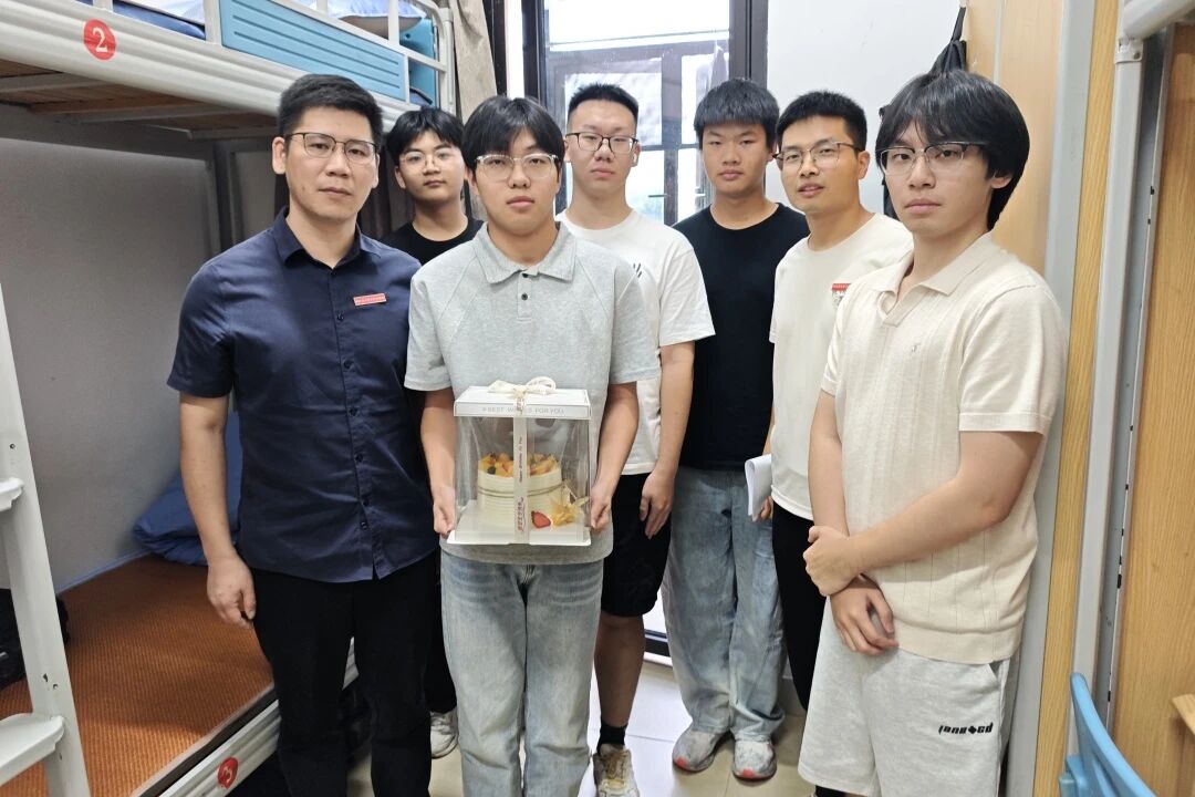 a0519cc06018039d77cffd860a0d9bcc.jpg