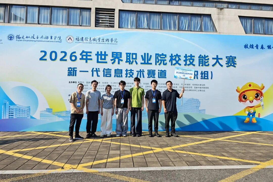 9dc8036bde340cc8932867552c791c01.jpg
